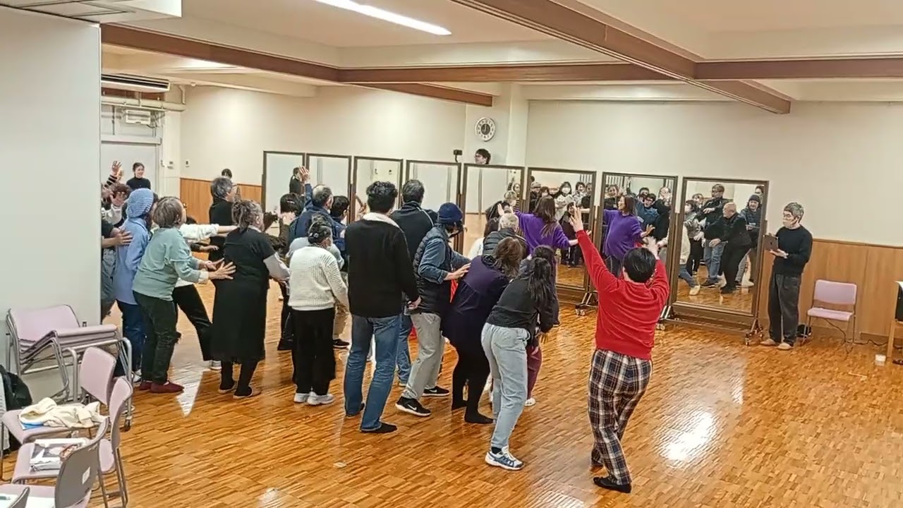 老いプレダンス稽古下手奥から