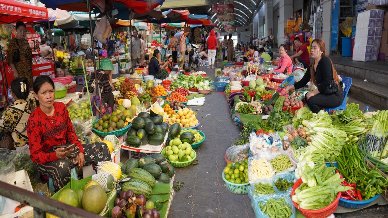 Walk Around BoengTrabek Plaza Market Tour 2025 – Plenty Fresh Vegetable, Fruit & More Food In Market