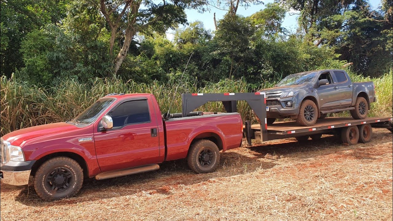 Vendo carreta  5 rodas para caminhonete  bruta  do Brasil