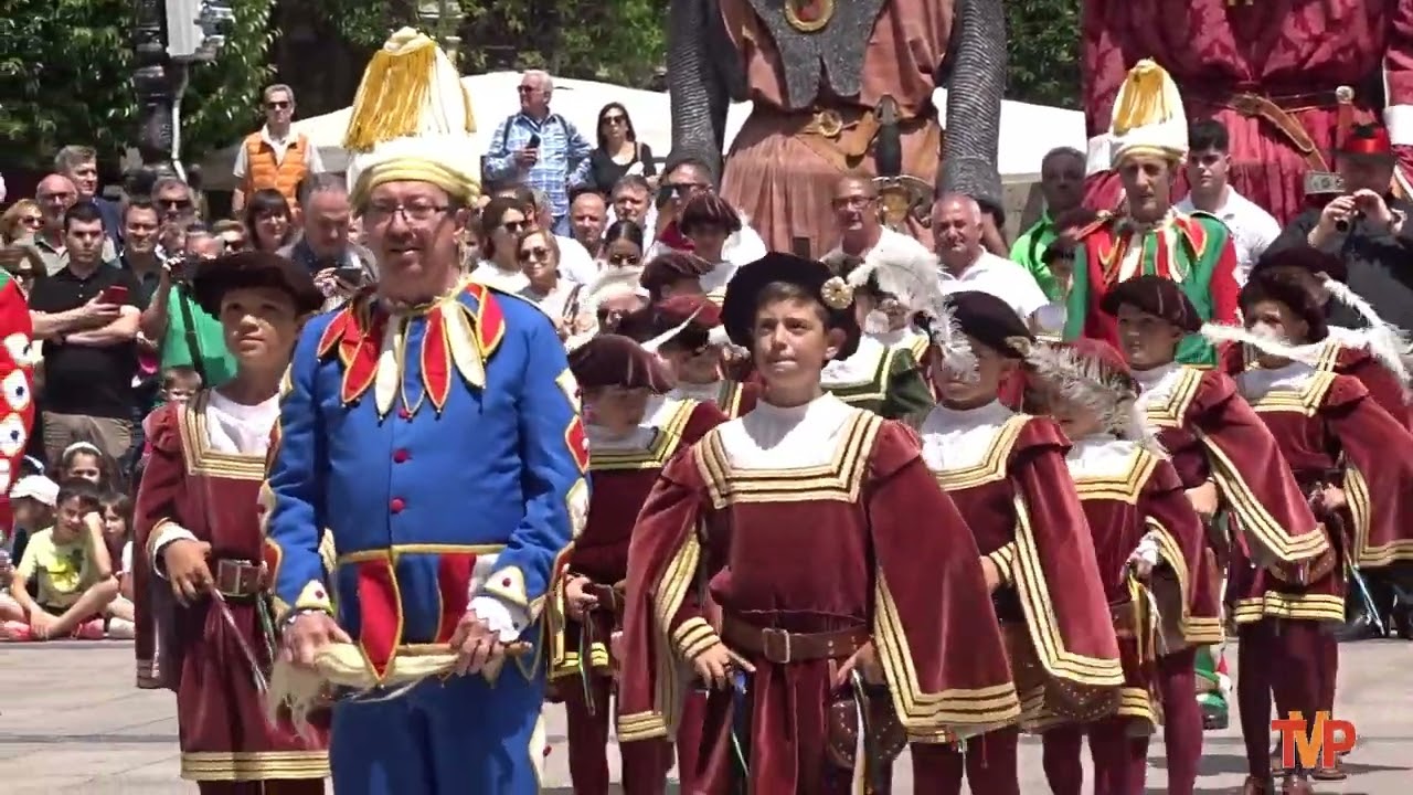 Danzantes y Tetines en Fiestas en las Honor a San Pedro - Burgos