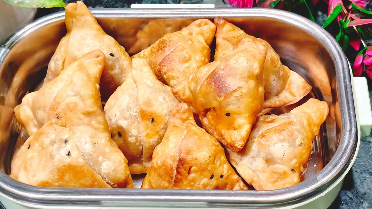 बच्चों की टिफिन के लिए छोटे-छोटे कुरकुरी समोसे😍। झटपट और हेल्दी स्नैक्स । Lunch Box Special