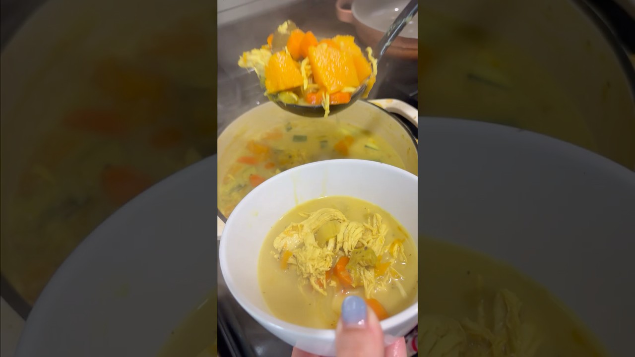Anti-Inflammatory Lemon Coconut Chicken Soup 🍋🥣