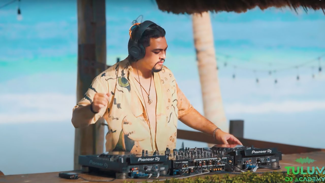 House & Techno DJ Set by T.B.D |  Tulum Beach 🌴 | Tulum DJ Academy