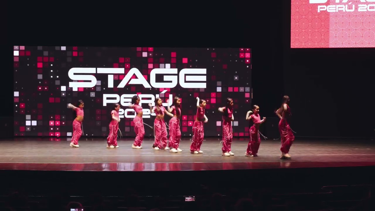 UMOVE DANCE ESTUDIÓ CORILLO -STAGE PERÚ