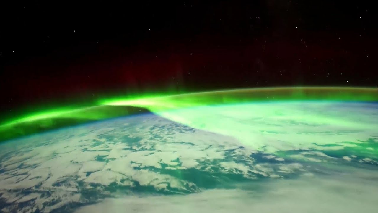 Aurora Borealis (Northern Lights) In Ultra-HD From Space and Earth