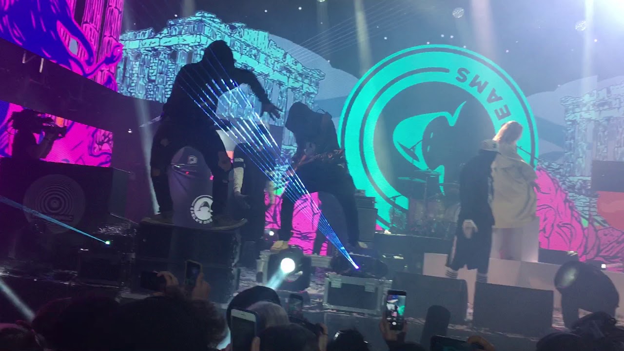 Carla's Dreams Feat. Blacklist - Tequila Live @ Arenele Romane 5 mai 2018 #Monomaniac
