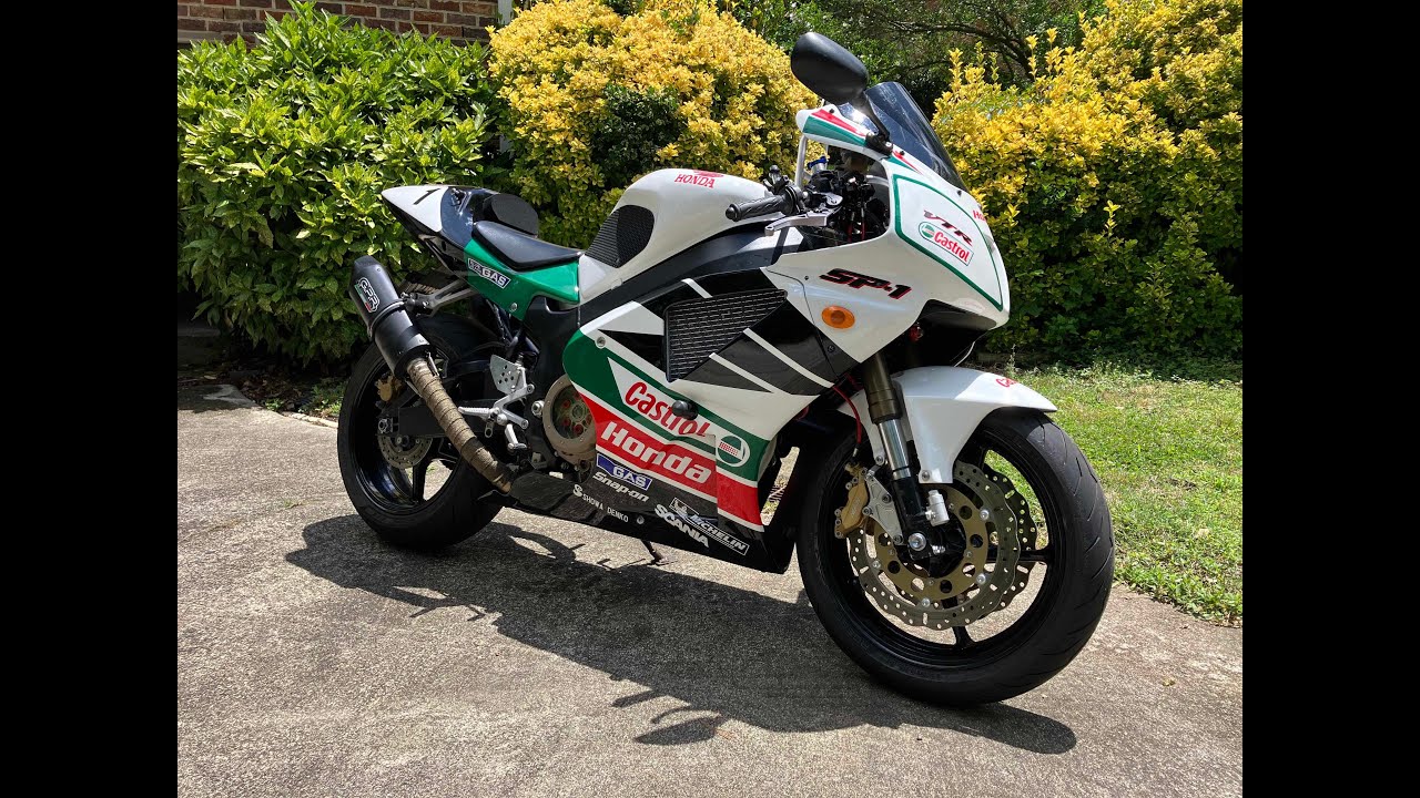 Rebuild of 2000 Honda RC51 / VTR 1000R SP1 Ducati slayer.