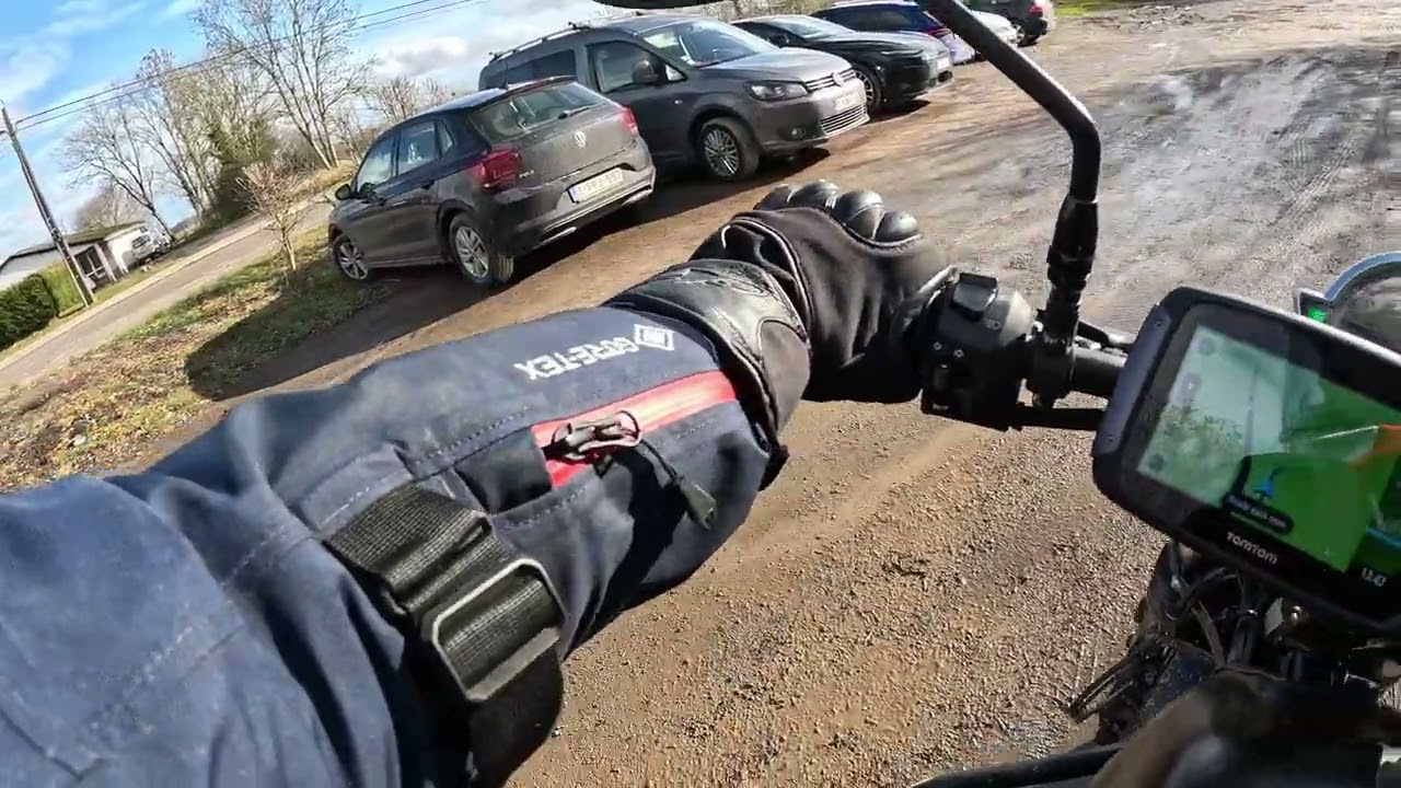 De Heer à Dinant / Moto Guzzi V7 Stone 850