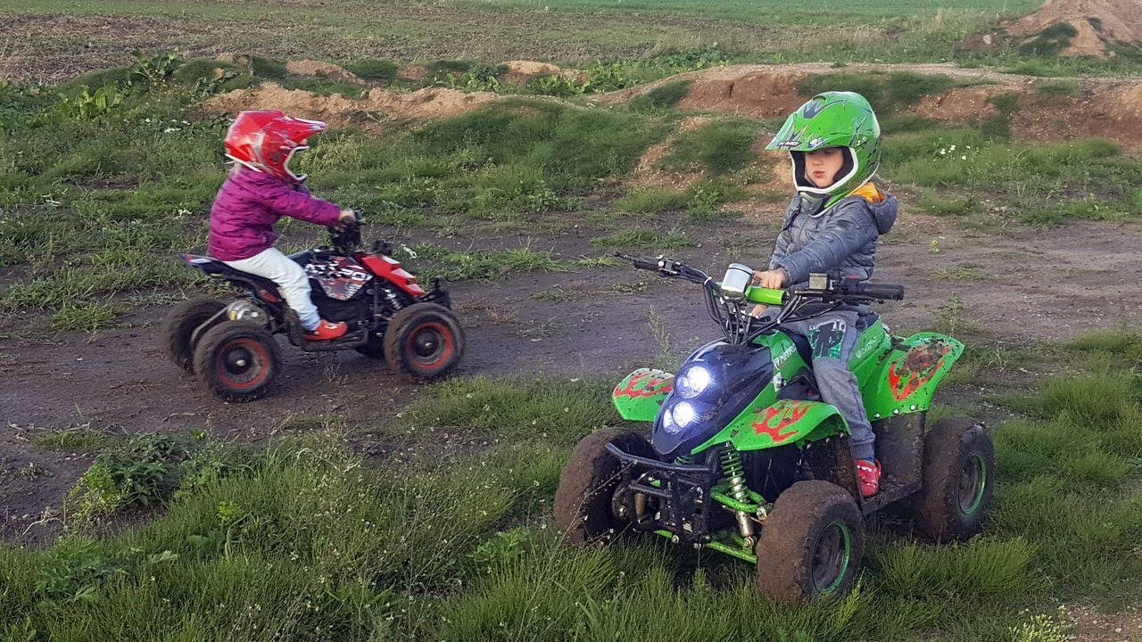 2,5 и 4 года на Electric Quads-ECO Bigfoot и ECO Repti 800 Вт 36 В