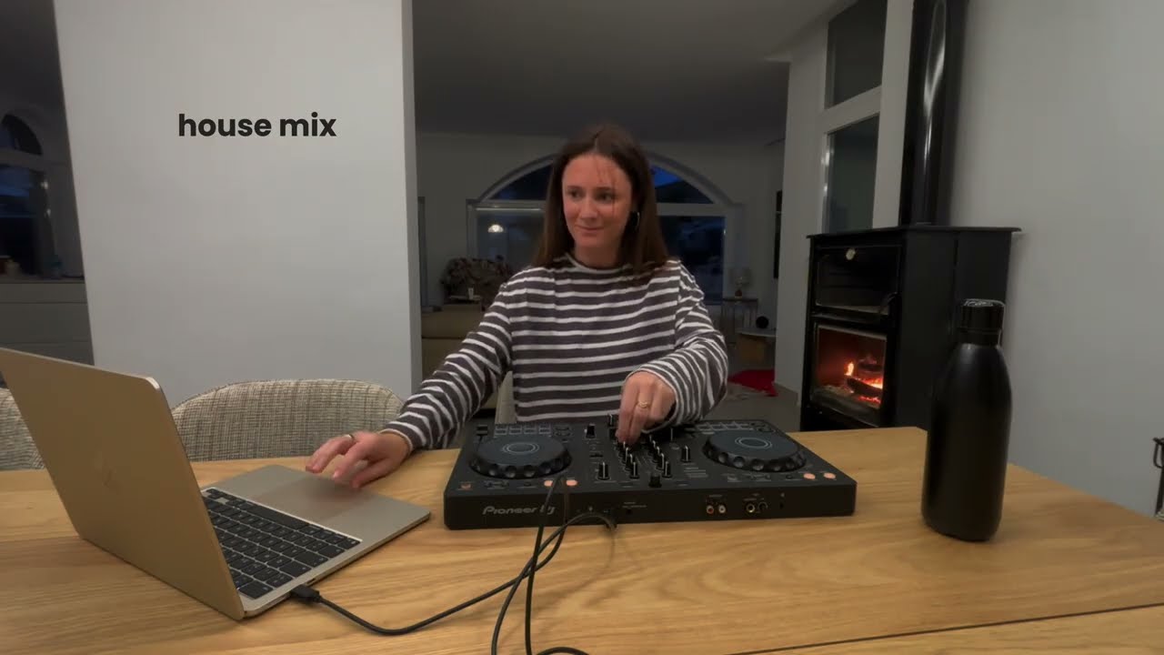 HOUSE MUSIC MIX - COZY HOUSE / VIRGII A