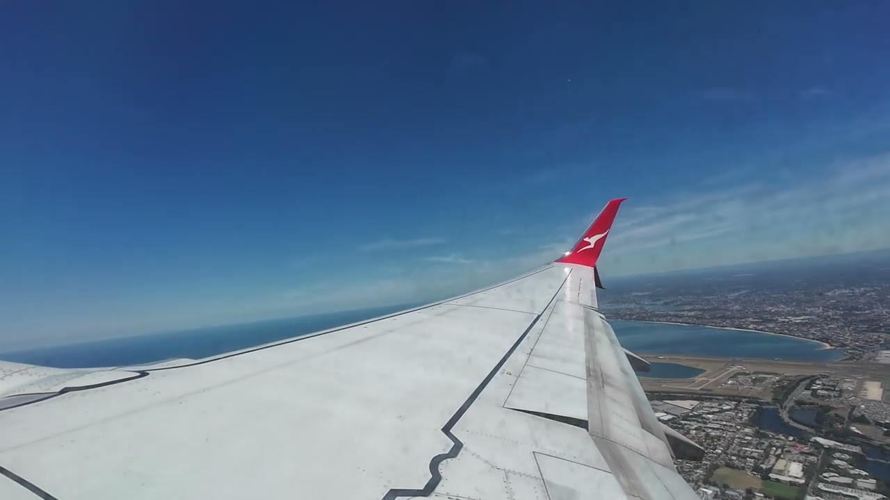 Sydney Airport (SYD), Australia - rolling start take off Qantas 738 bound for Melbourne 4K