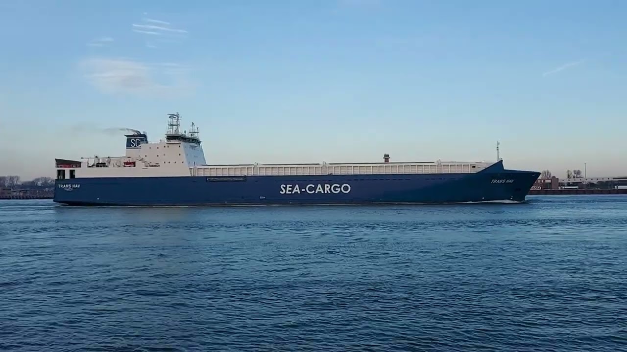 Ro-Ro Cargo Ship TRANS HAV (166meter)  komt de Nieuwe Waterweg opvaren. 18-01-2026