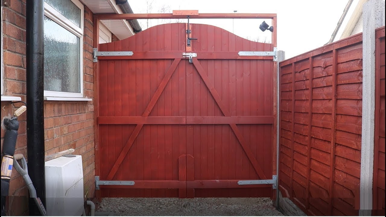DIY Double Gate at Dad's Woodyard Part 1 / The Carpenter's Daughter