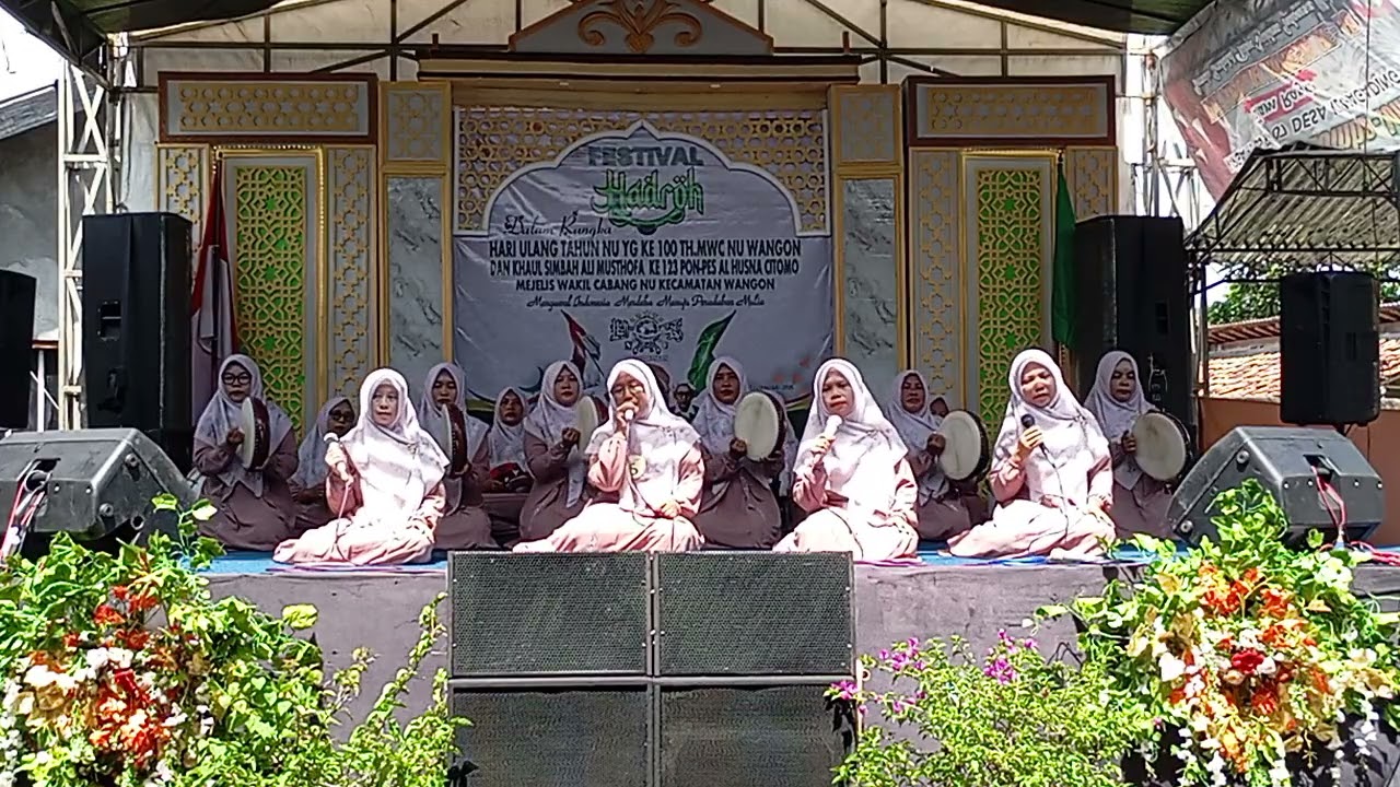 Grup hadroh Mahabatul rosul muslimat jurangbahas