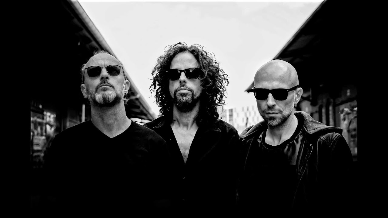 Guests at tea time - Forced To Mode