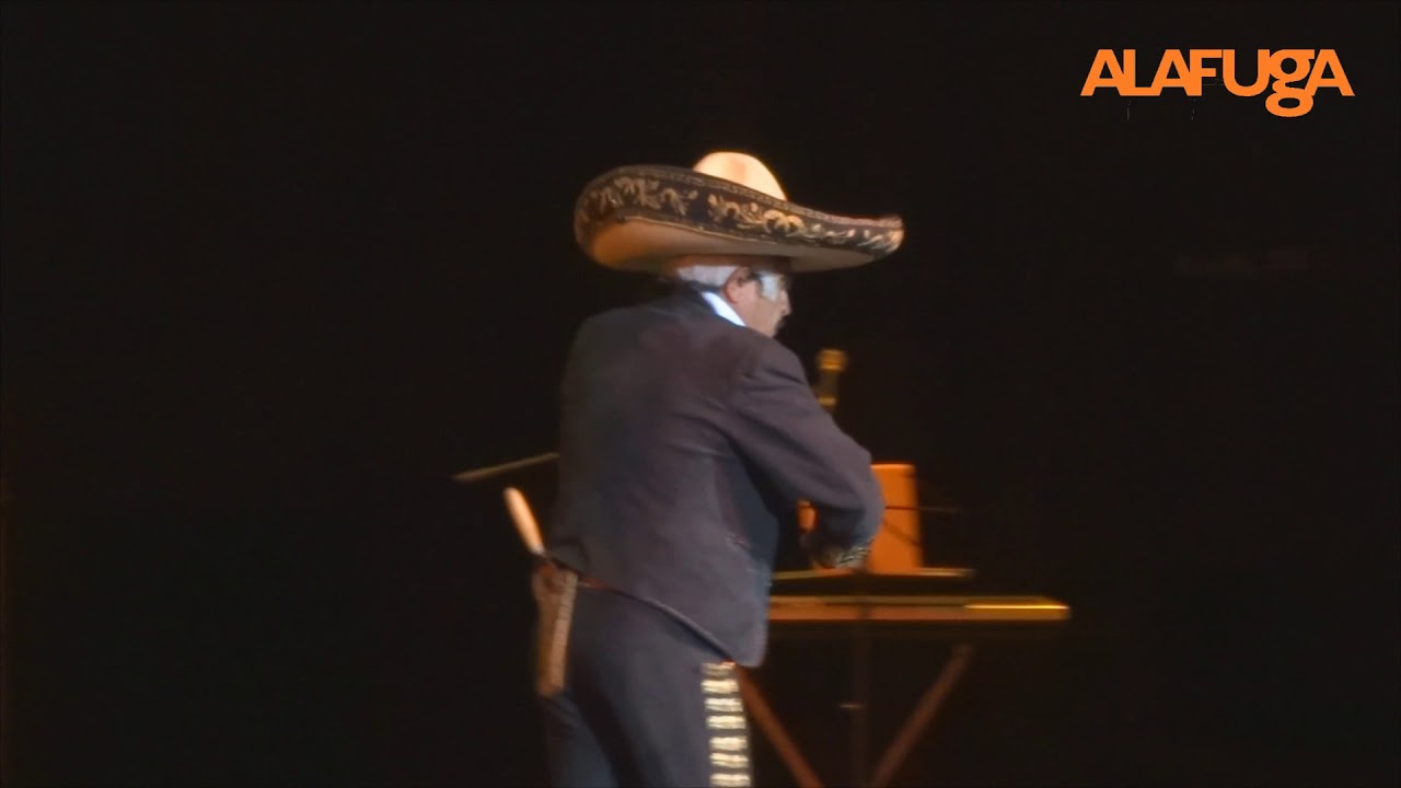V&iacute;ctor Padilla 