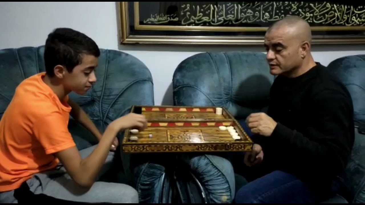 طاولة الزهر والحظ مع همام