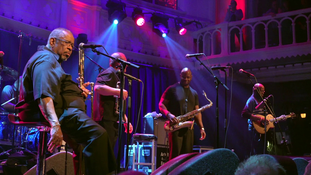 Fred Wesley & The New J.B.'s: Night Of The Thumpasorus Peoples at Paradiso