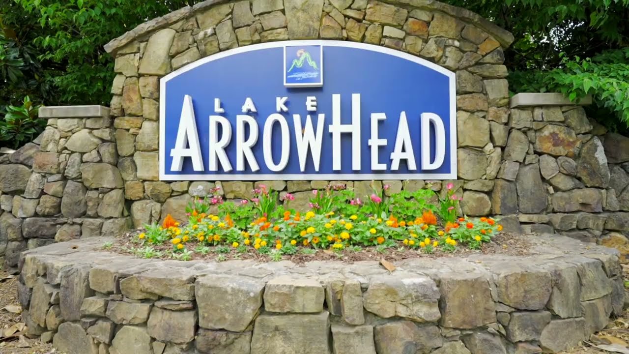 Lake Arrowhead Community in Waleska, GA