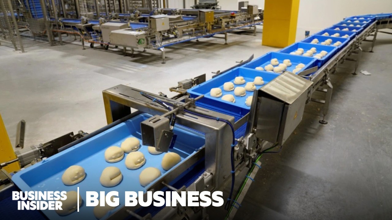 How Domino's Became The Biggest Pizza Chain