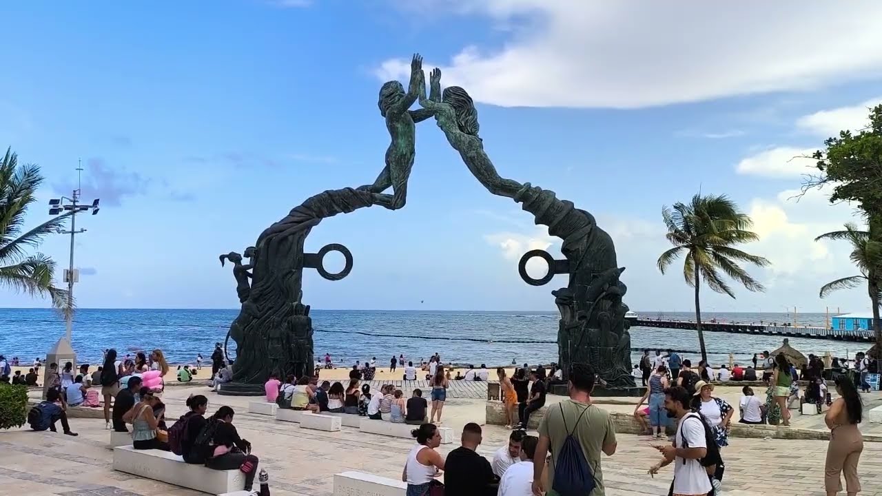 Portal Maya | What Does the Statue in Playa del Carmen Mean?