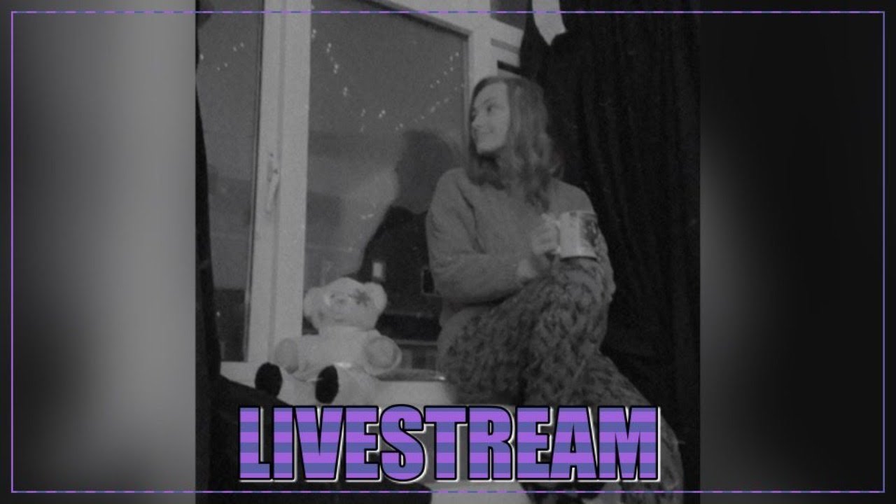 LIVESTREAM: Drink, Chat & Chill With Me
