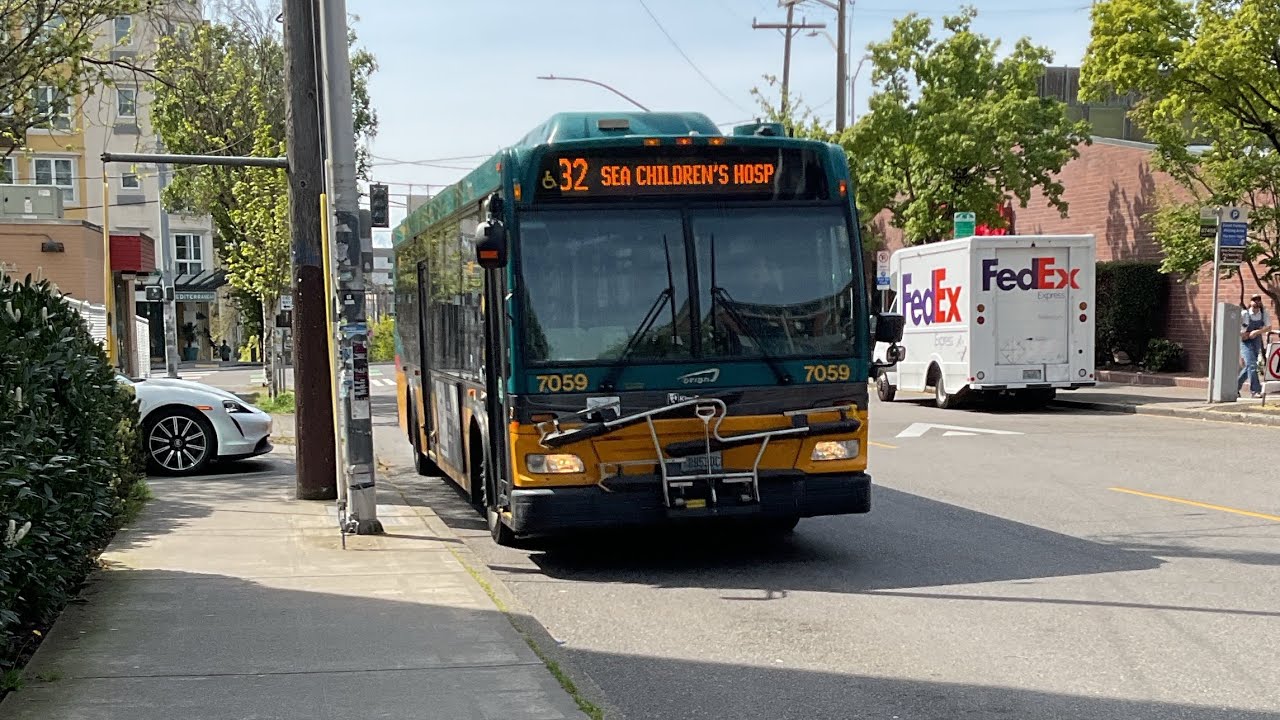 King County Metro Route 32 to Seattle Children’s Hospital