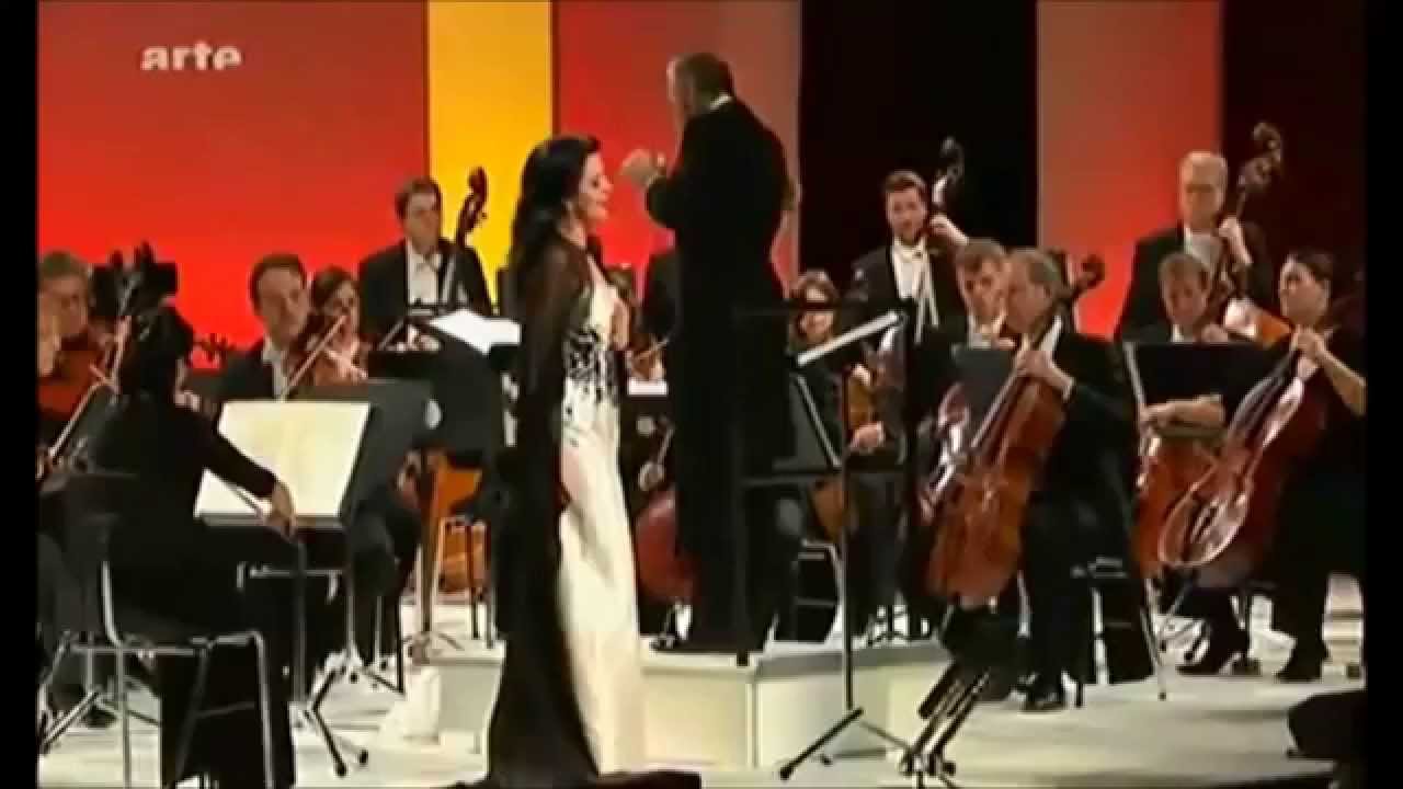 Angela Gheorghiu as Elisabetta di Valois: Tu Che Le Vanità (2014; in HD; Italian subtitles)