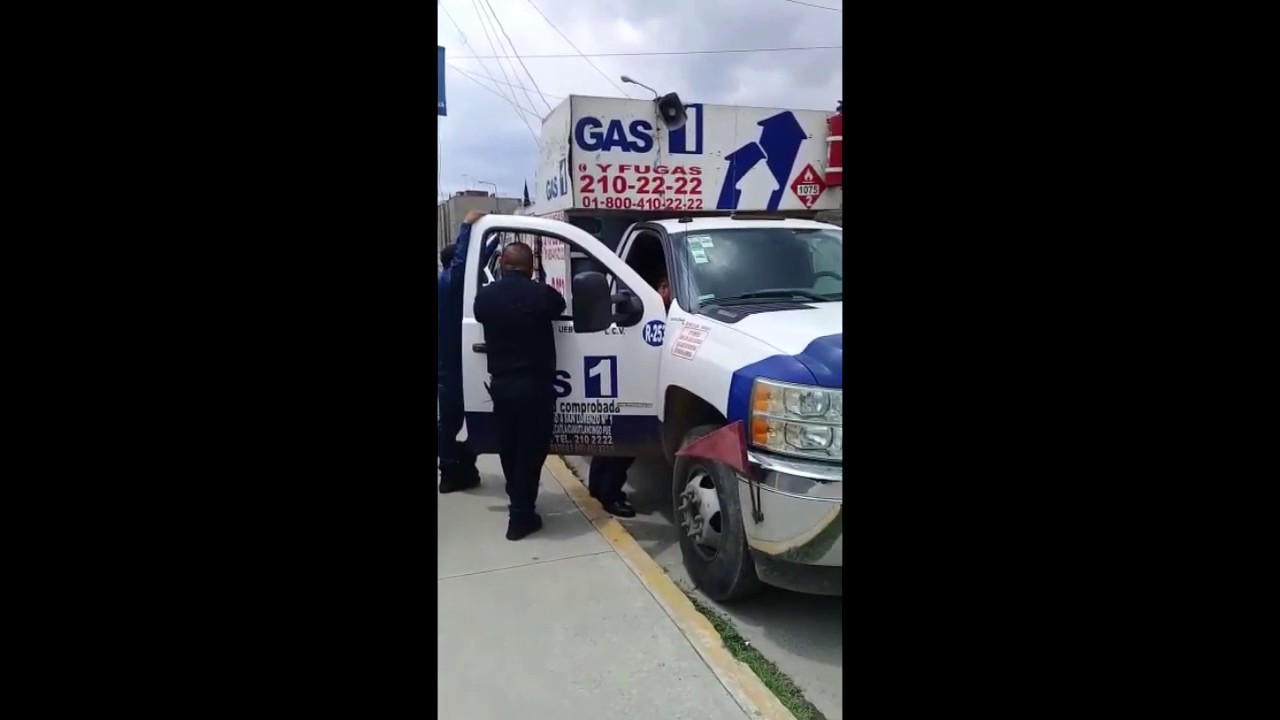 Gaseros acusan extorsi&oacute;n de polic&iacute;as estatales de Puebla