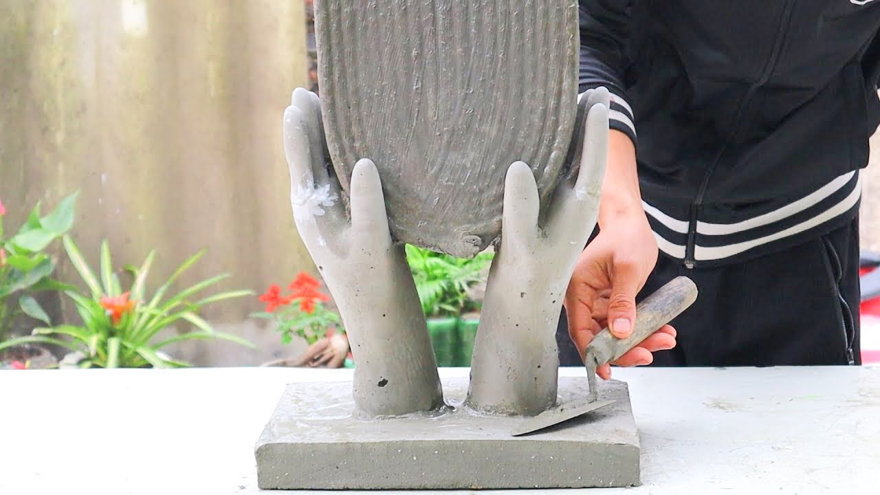 Cement + Doormat + Gloves ➔ Plant pots // Cement creative ideas at home for you
