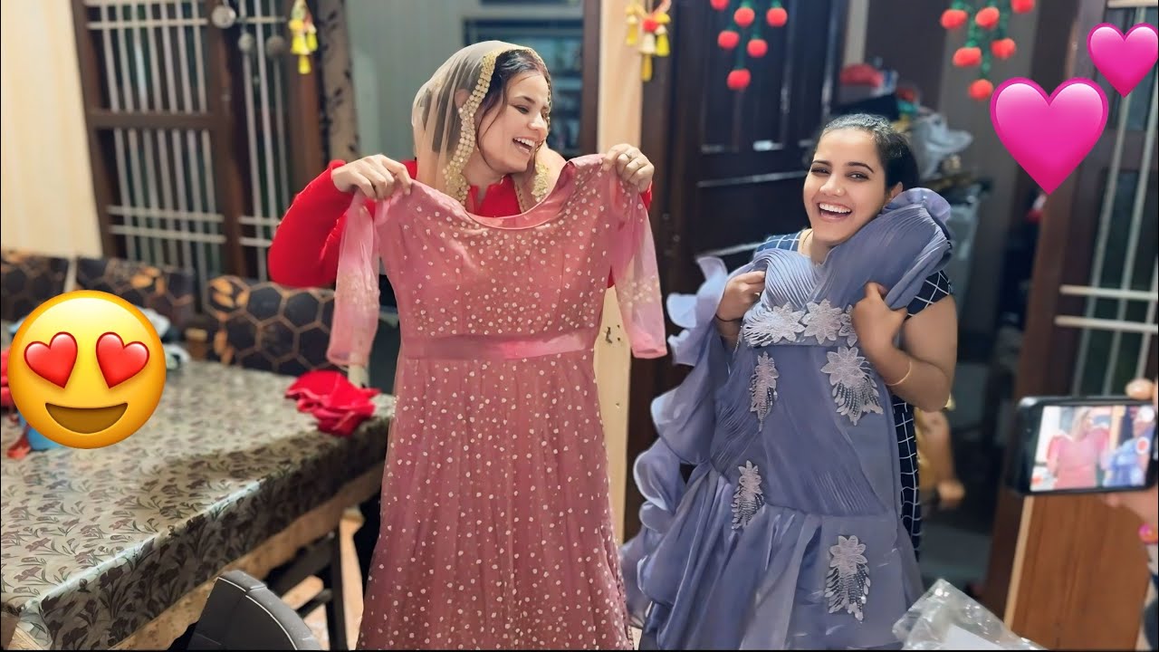 Kiski Dress Jyada Acchi Hai ???😁|Neha Jangra Vlogs 