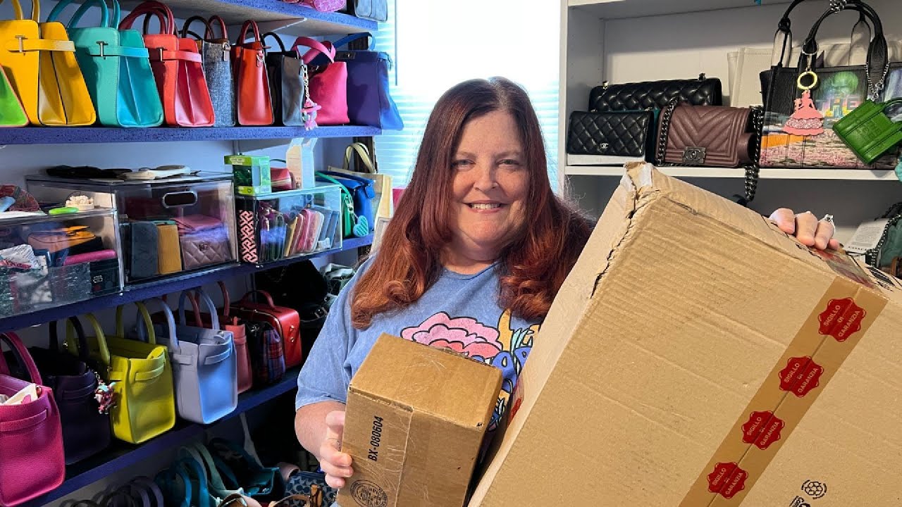 Double unboxing!!!!  Two handbags!!!  Plus something from Popmart!!!