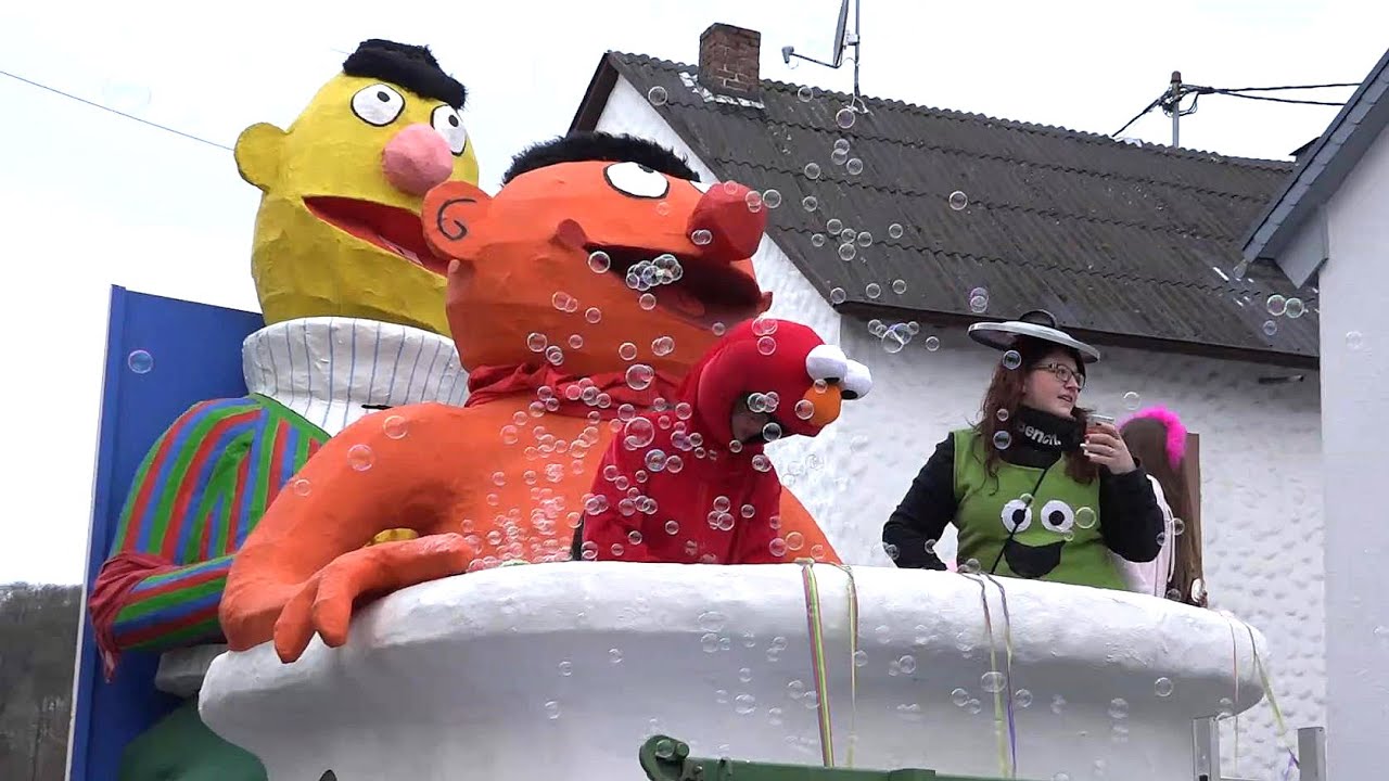 Rosenmontagszug in Gillenfeld / Vulkaneifel am 05.03.2016