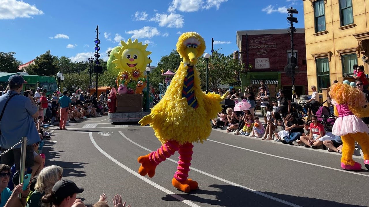 Sesame Street at SeaWorld in Orlando, Florida and award winning Parade!
