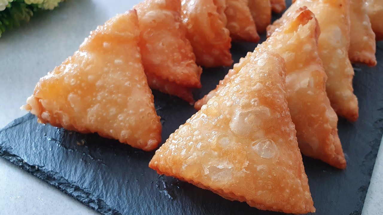 Вкусные и хрустящие сладости с начинкой из обычных ингредиентов.