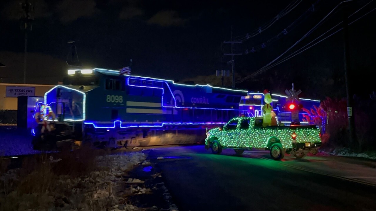 The 2024 Conrail Santa Train
