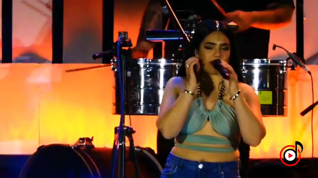 AMOR SECRETO, ME ENAMORE DE TI Y QUE?, MENT&Iacute;AS 🇦🇷 🔥 ANGELA LEIVA 👑 (en vivo) en BOLIVIA
