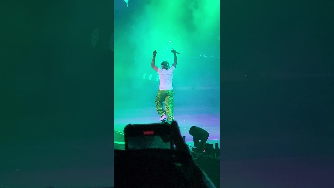 Feid - Movistar Arena Chile 2023 / Si te la encuentras por ahí