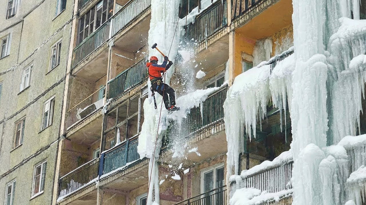 Idiot Snow Removal: Massive Roof Avalanche | Extreme Dangerous Plow Truck Fails #4