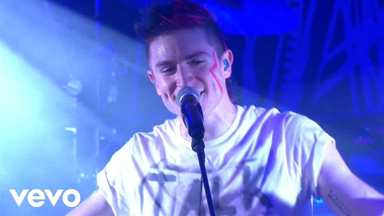 Walk The Moon - Avalanche (Live on the Honda Stage)