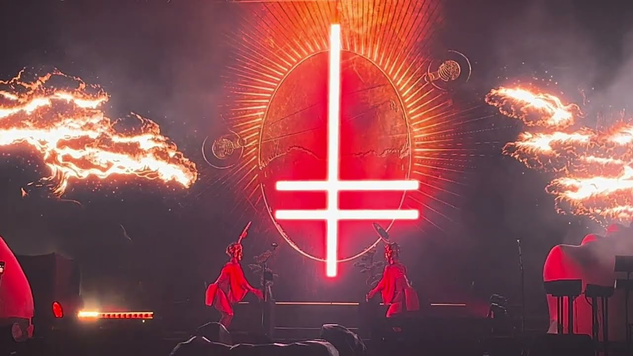 empire of the sun - changes, live at istanbul