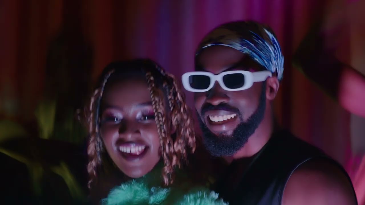 Tungi - First Class (Official Music Video)