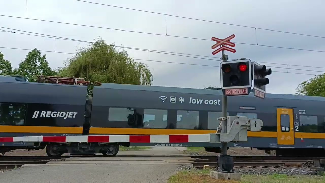 Železniční přejezd Veltruby [P3580] (AŽD 97 + ZV-01)