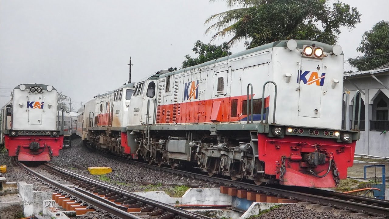 PENAMBAHAN LOKOMOTIF CADANGAN PADA KA KAHURIPAN INDIKASI TENAGA LEMAH Mogok !