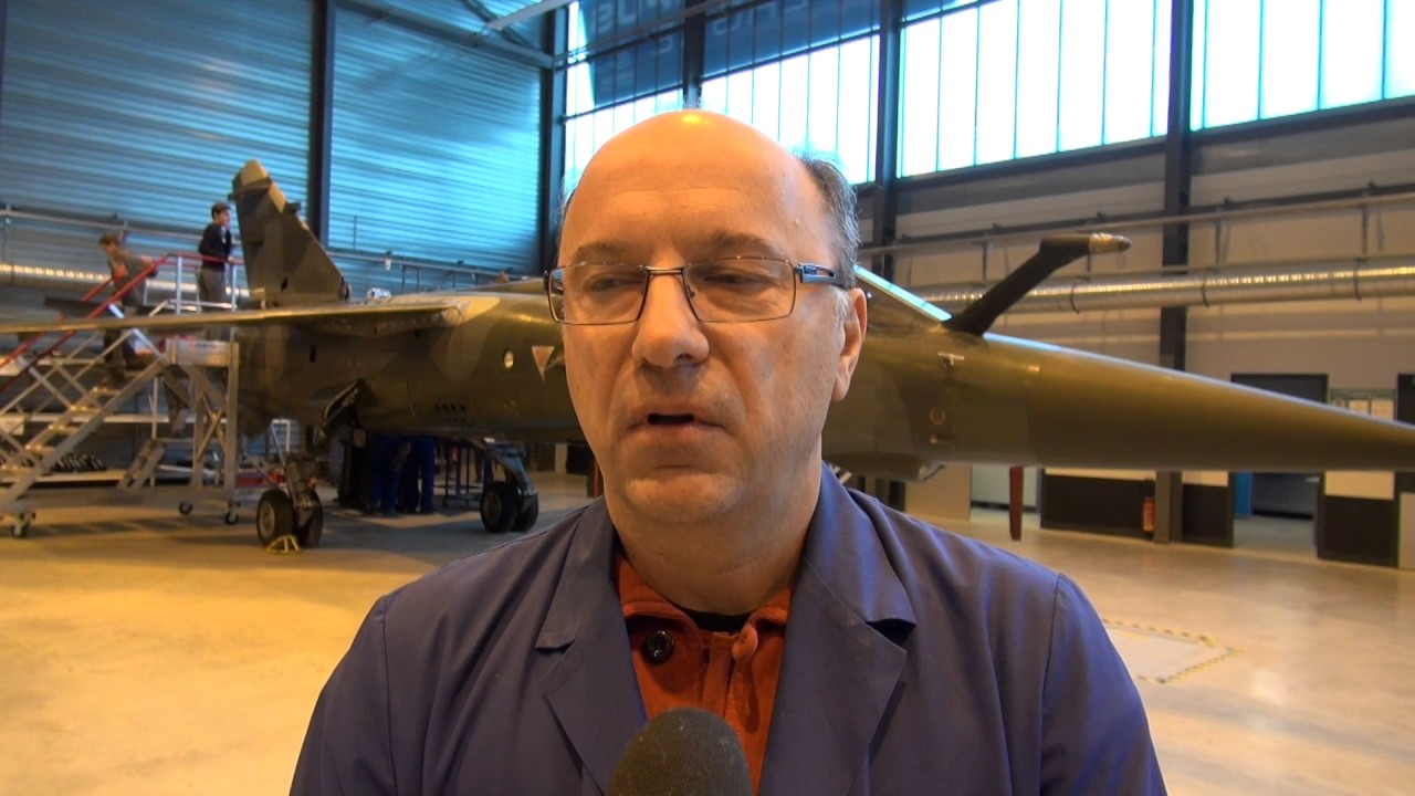 Le lycée Roger Claustres s'est vu confier un mirage F1 pour former ses élèves