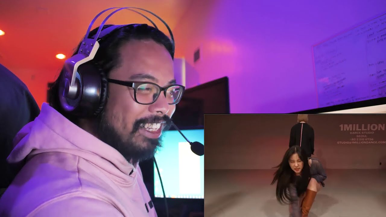 Professional Dancer Reacts to Mamamoo - 