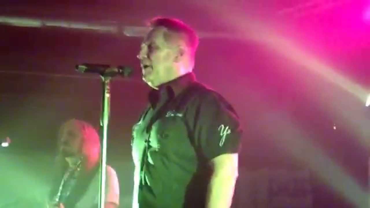 Yö - Rakkaus on lumivalkoinen (Live Kitee)
