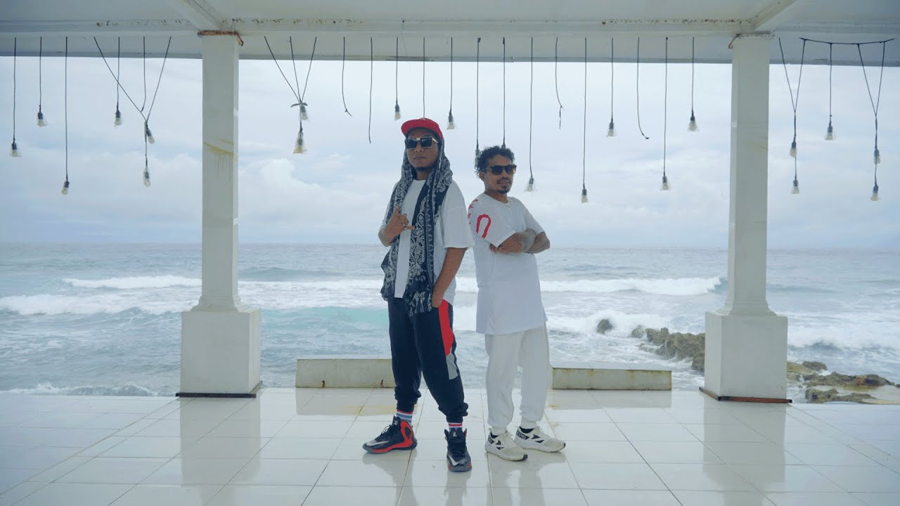 Chaken Supusepa ft. Mr.E & Dede Neya - GOYANG TIMUR (Official Music Video)