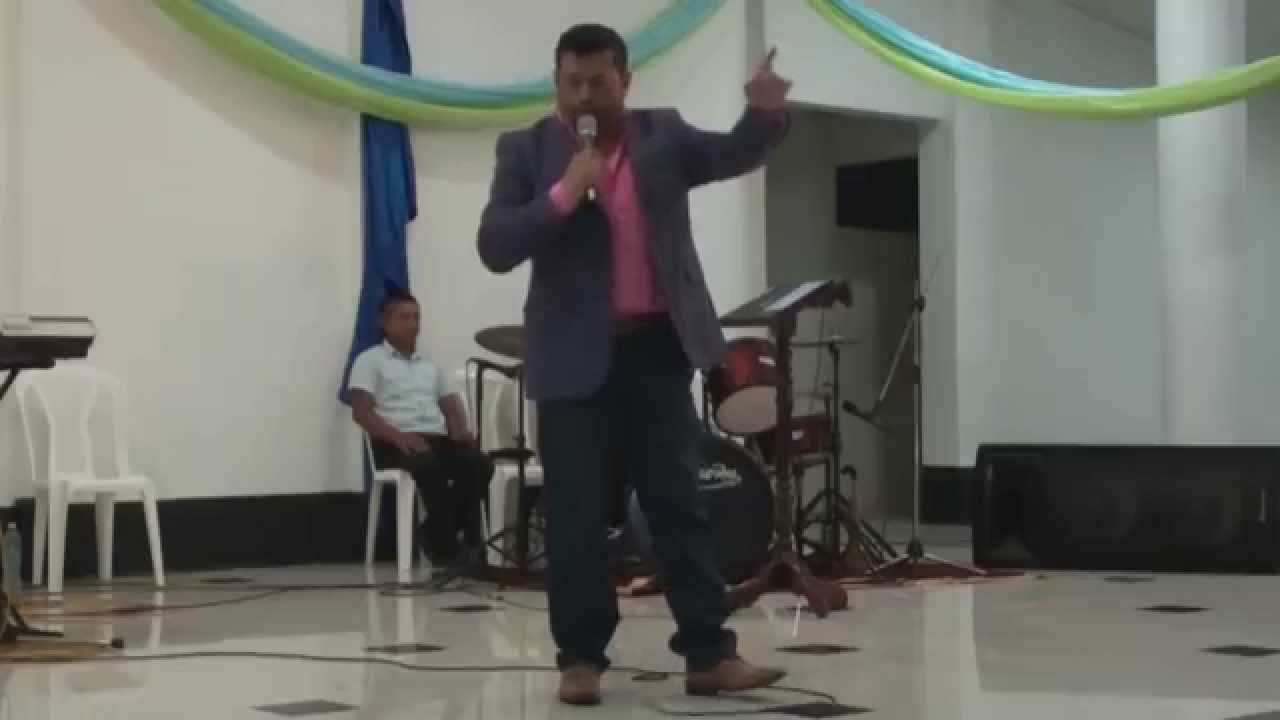 Victor Hugo Velazquez - Las puertas de la iglesia | En Vivo desde Gualán