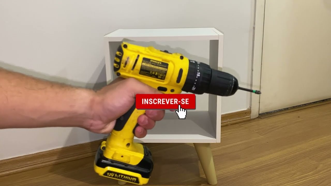 🛠️ Mesa de cabeceira da Shopee   Super f&aacute;cil de montar! 🛠️
